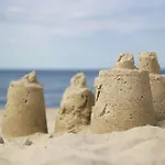 A Cozy House Near The Sea, Łazy
