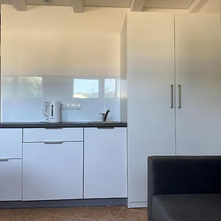 A Cozy House Near The Sea, Łazy